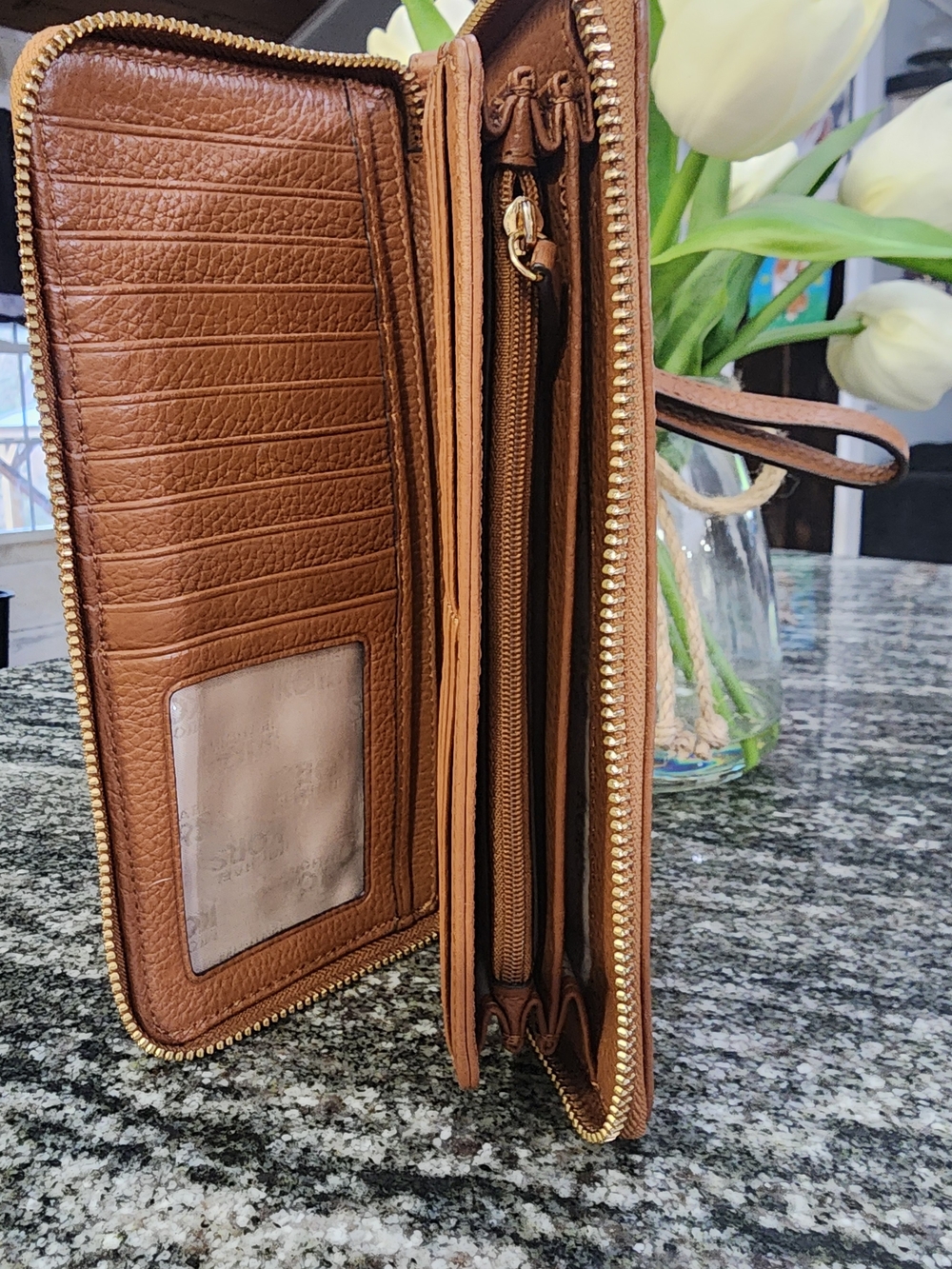 Michael Kors Black and Tan Tote with Matching Tan Wallet- NWOT - Picture 11 of 15